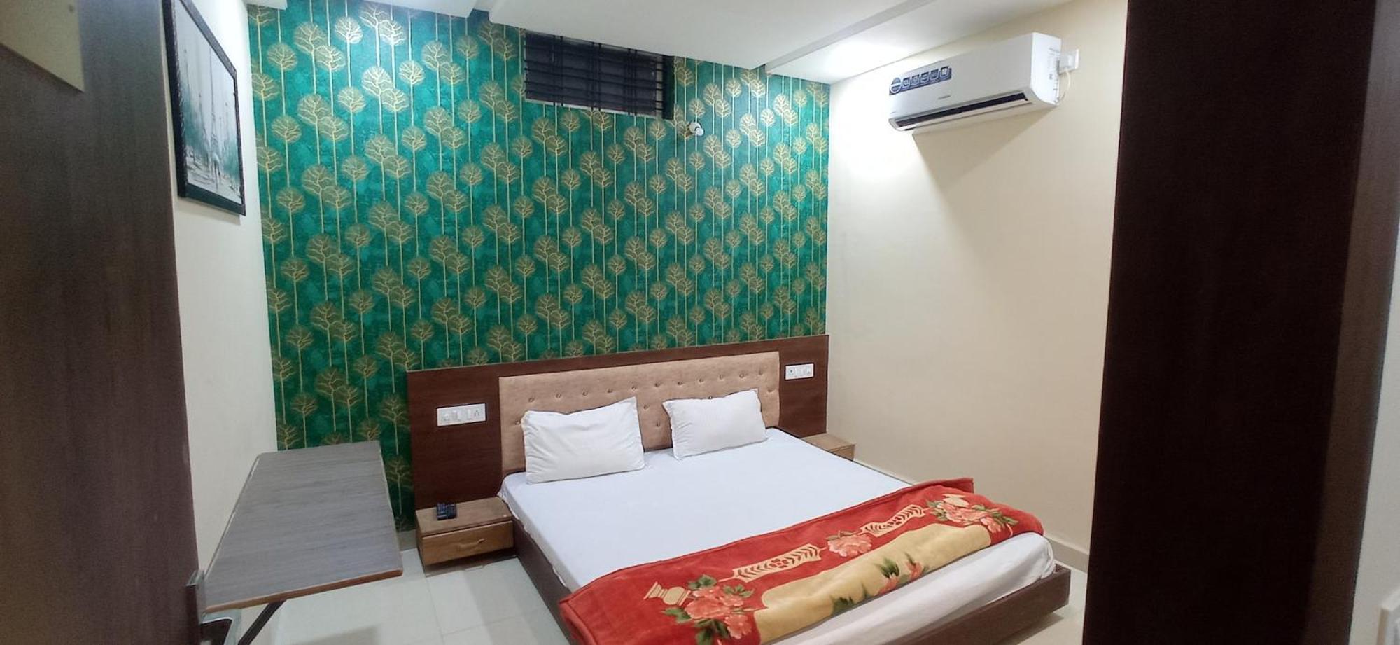 Hotel Shri Vallabh Kripa Sehore ภายนอก รูปภาพ