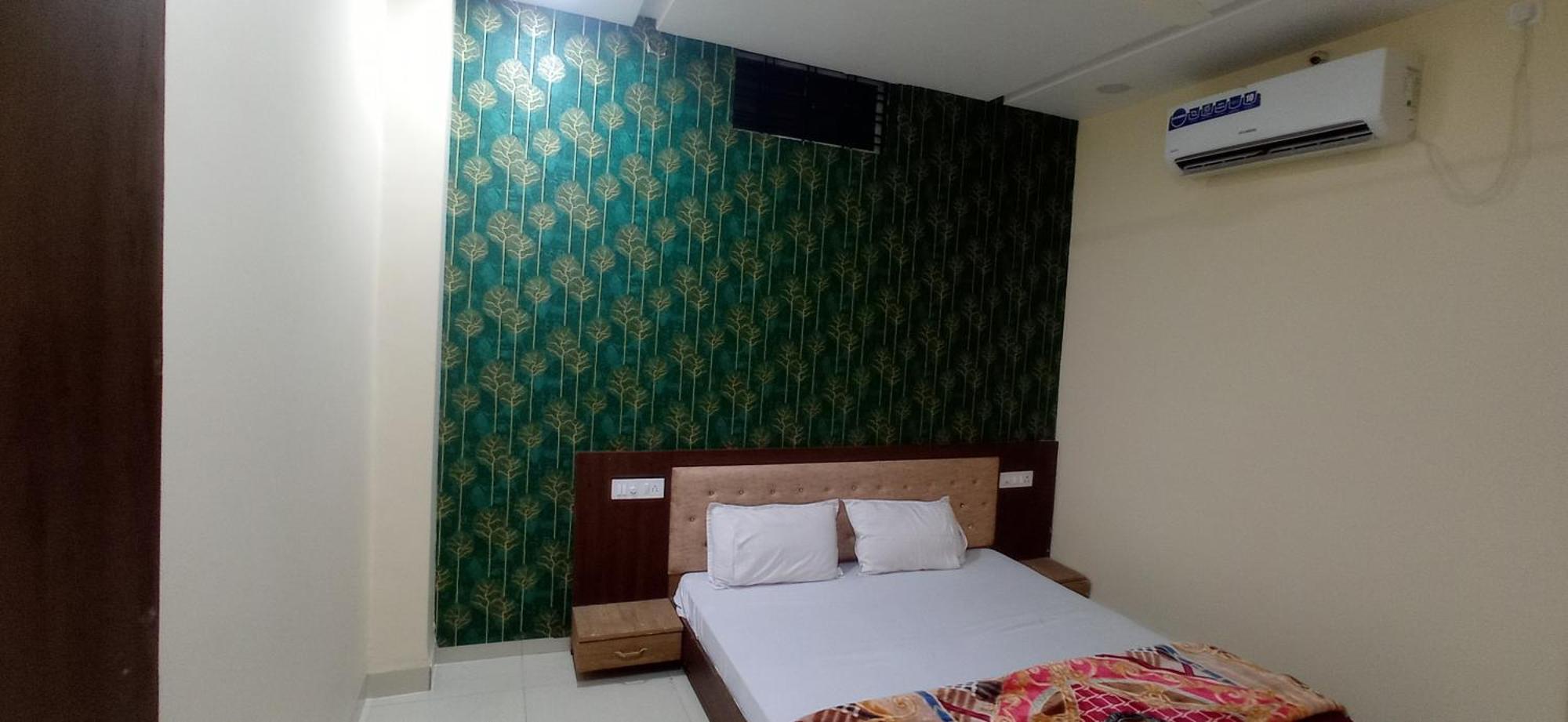 Hotel Shri Vallabh Kripa Sehore ภายนอก รูปภาพ